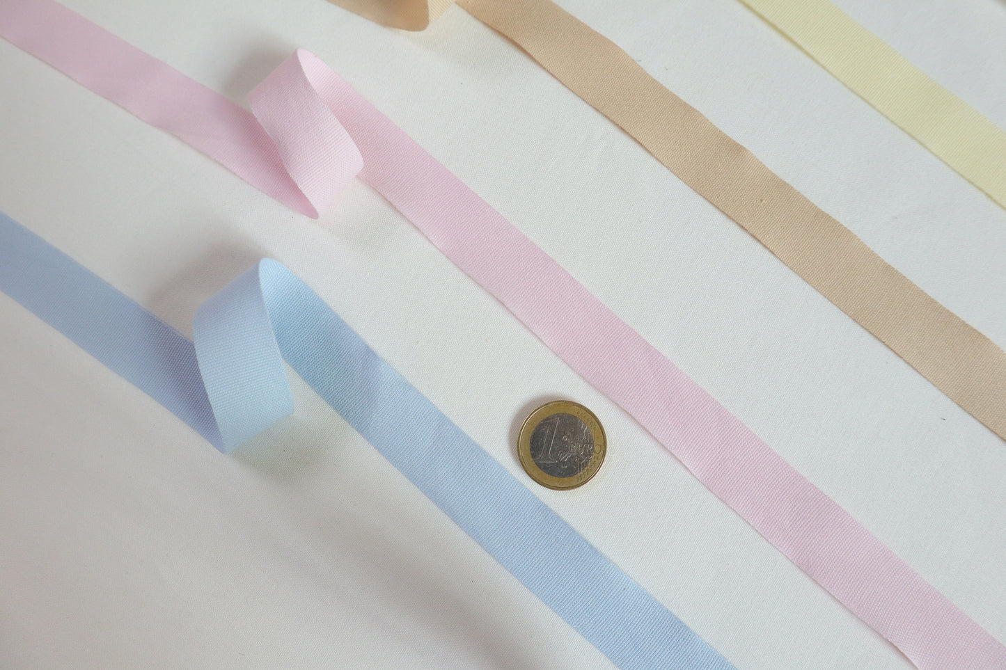 Soft organic cotton ribbon / tape in 18mm